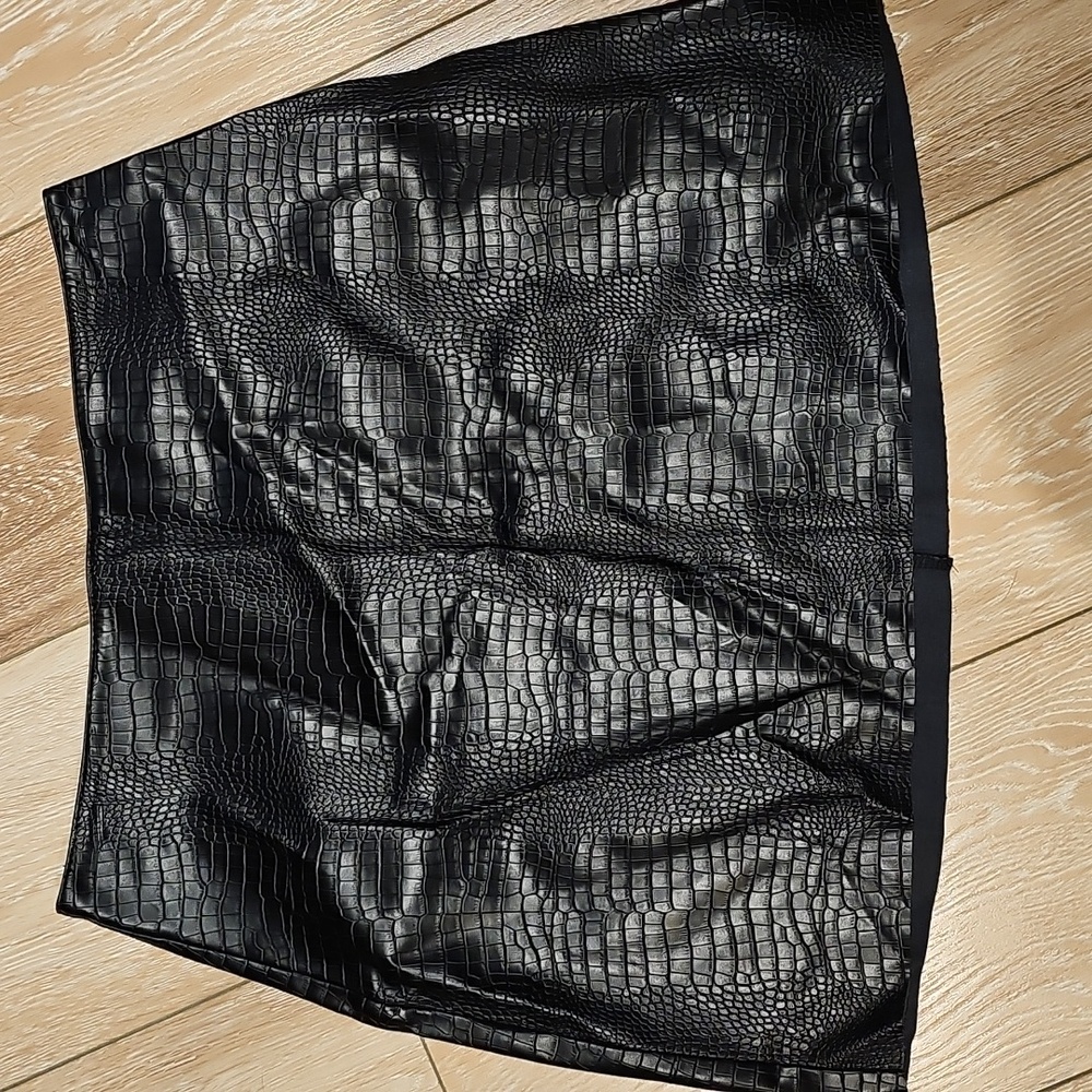 Black Python Leather Mini Skirt - Picture 3 of 4